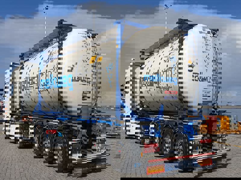 Liquids transportation